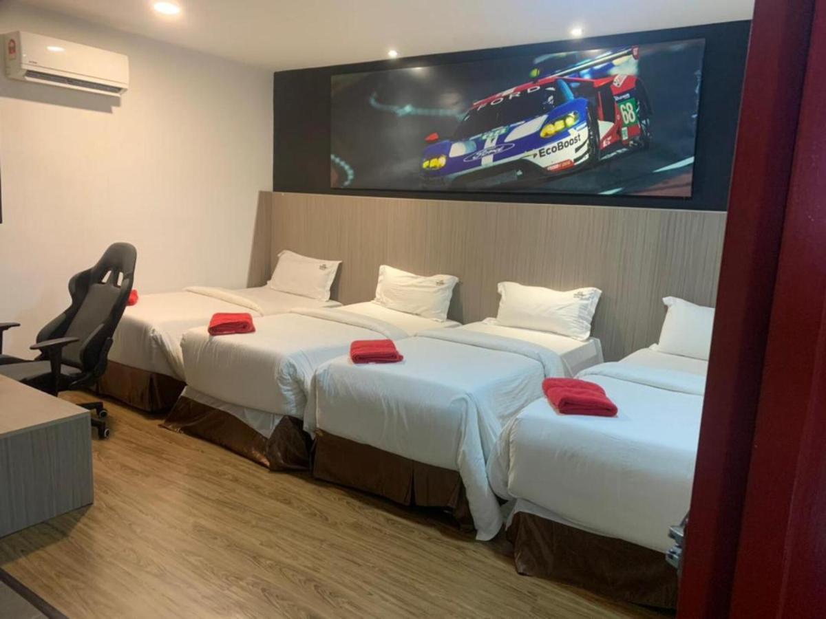 Hype Motorsport Hotel Nilai Exterior photo